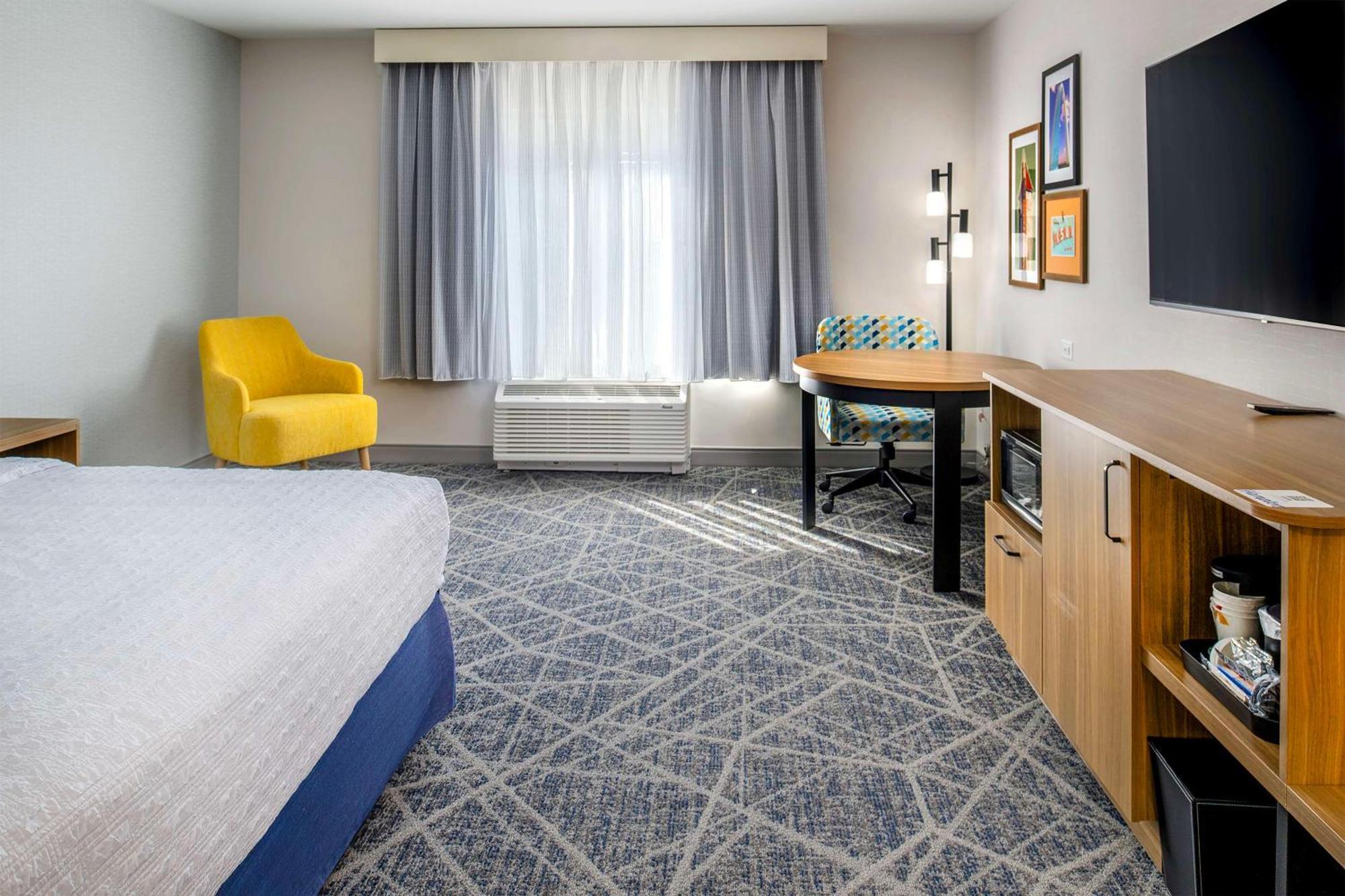 Hampton Inn By Hilton St Louis Airport Woodson Terrace Exterior photo